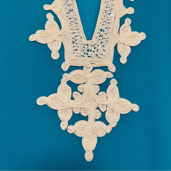 Chicos Tunic Top Embroidered Womens Size 2 Large Sequins Beachy Boho Capri Blue - Picture 4 of 11